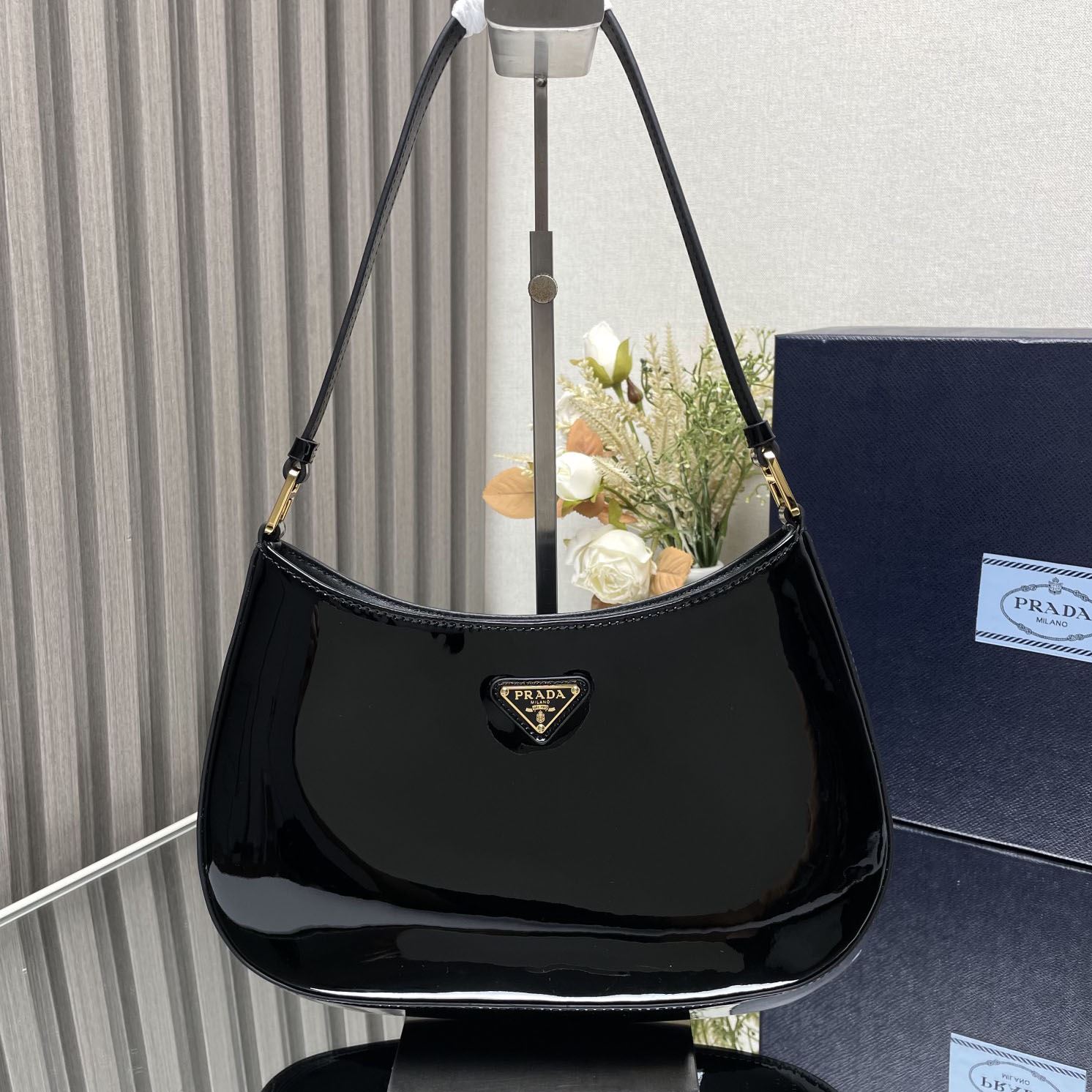 Pra*a top handle bags